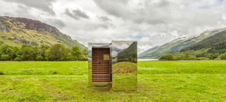 Illustration for article titled This Lookout Made of Mirrors Can Hide In Plain Sight